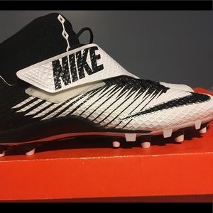 Nike cleats for sale brand new never been worn.